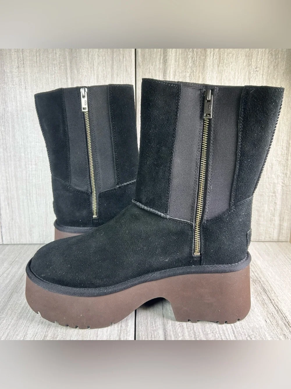 NEW UGG Classic Twin Seam New Heights Black Suede Platform Boots Women’s Size 10